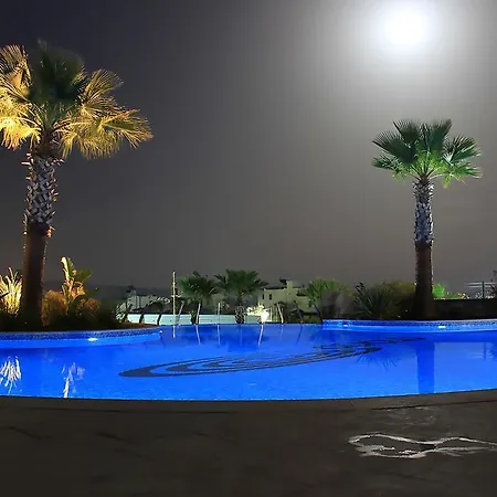 Horizon Sky Coconut 5 Apartment